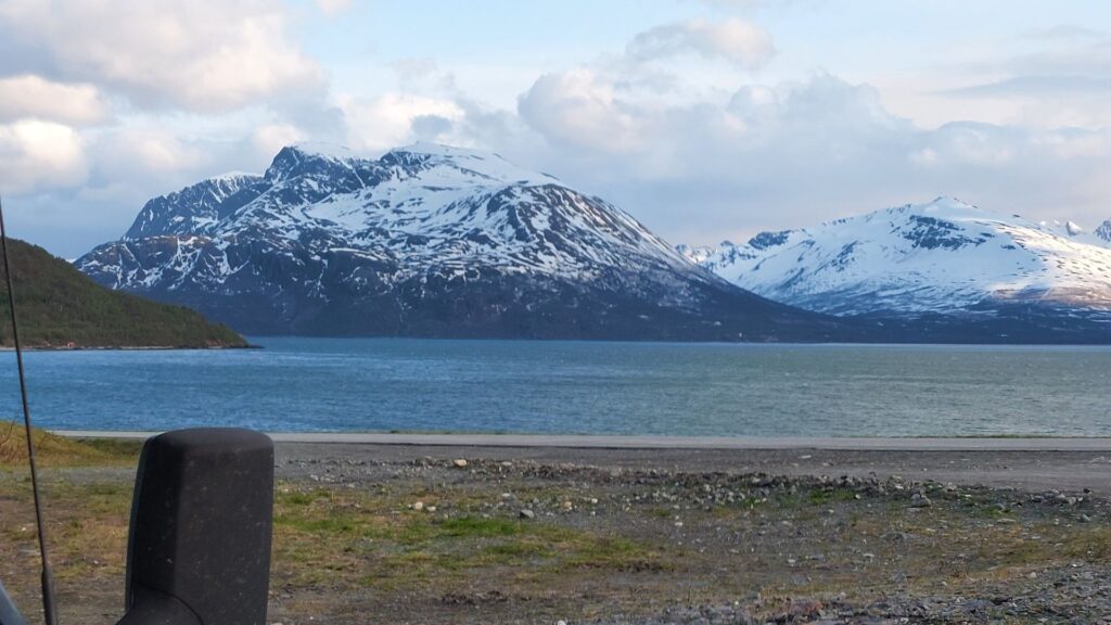 vista lyngen alps