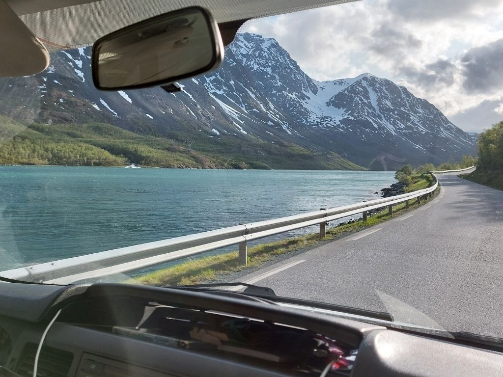 conduciendo autocaravana