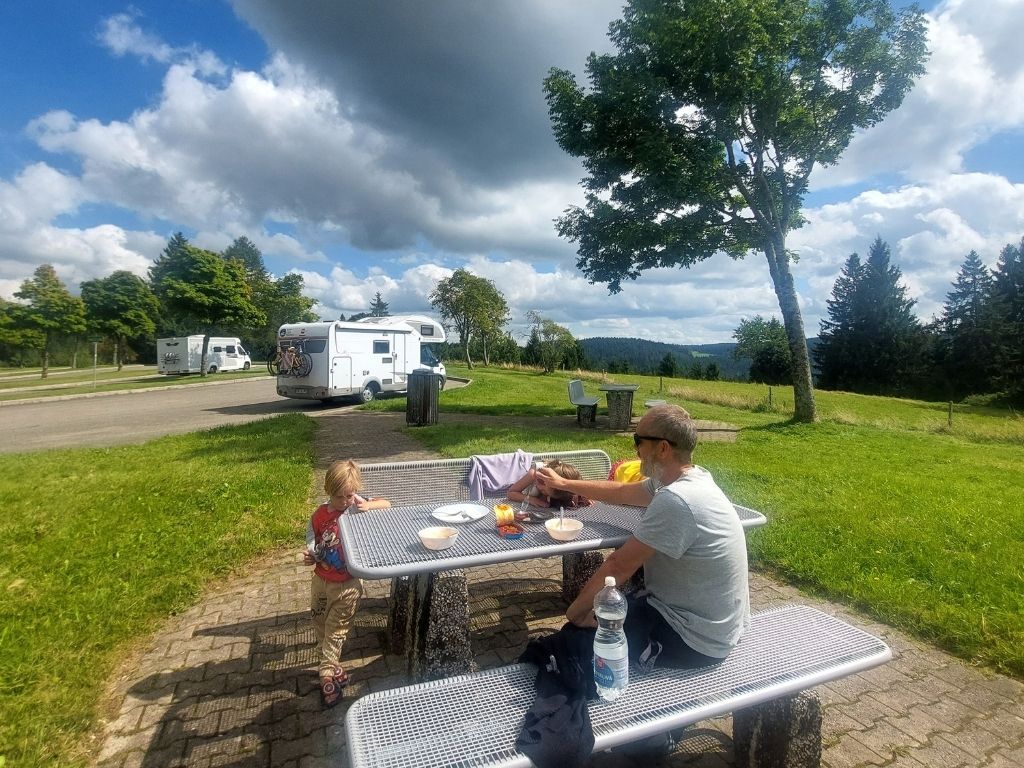 autocaravana y familia